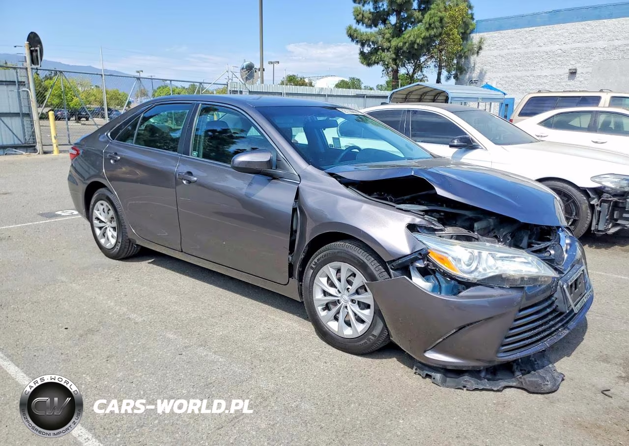 2016 Toyota Camry Le VIN:4T4BF1FK8GR571018 - 4