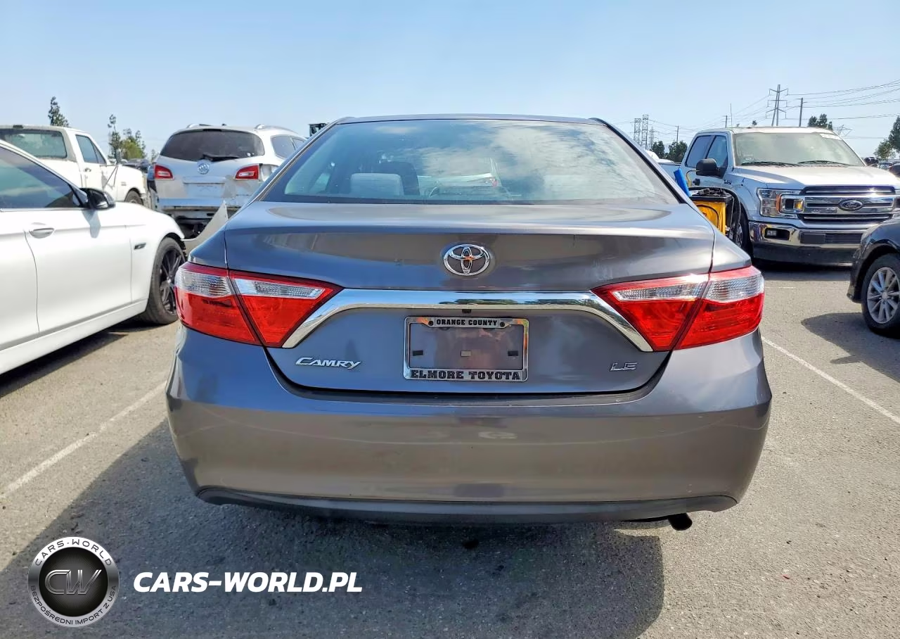 2016 Toyota Camry Le VIN:4T4BF1FK8GR571018 - 6