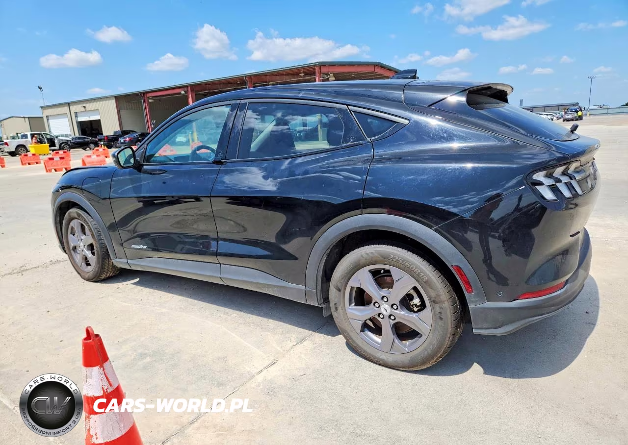 2023 Ford Mustang Mach-E Select VIN:3FMTK1R40PMA62844 - 2