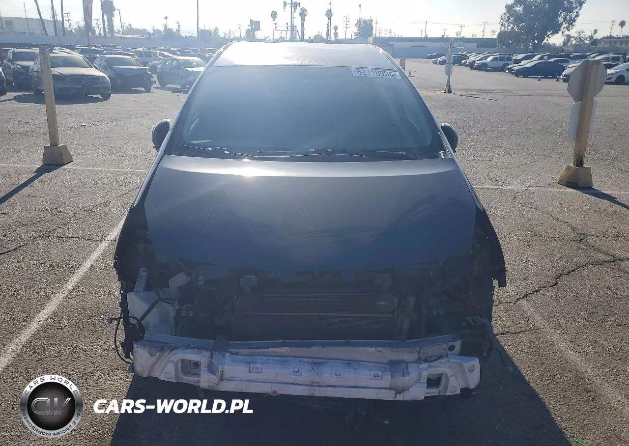 2016 Toyota Prius V Four VIN:JTDZN3EUXGJ048857 - 5
