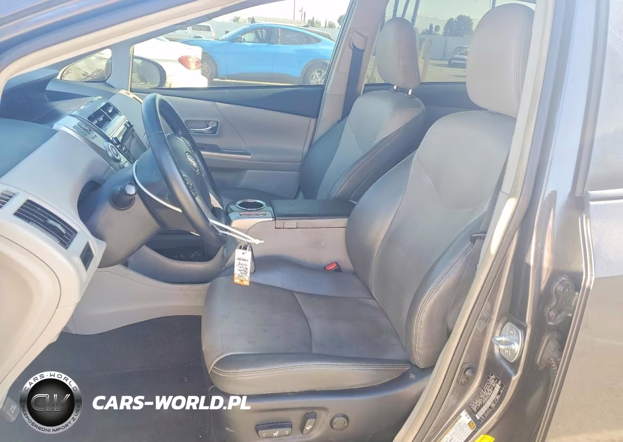 2016 Toyota Prius V Four VIN:JTDZN3EUXGJ048857 - 7