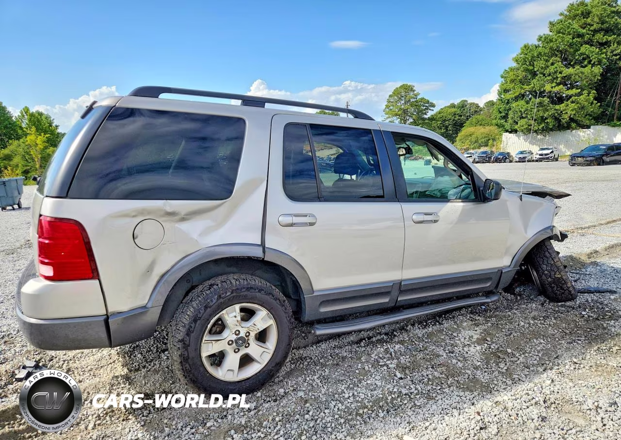 2003 Ford Explorer Xlt VIN:1FMZU73W53UB01208 - 3