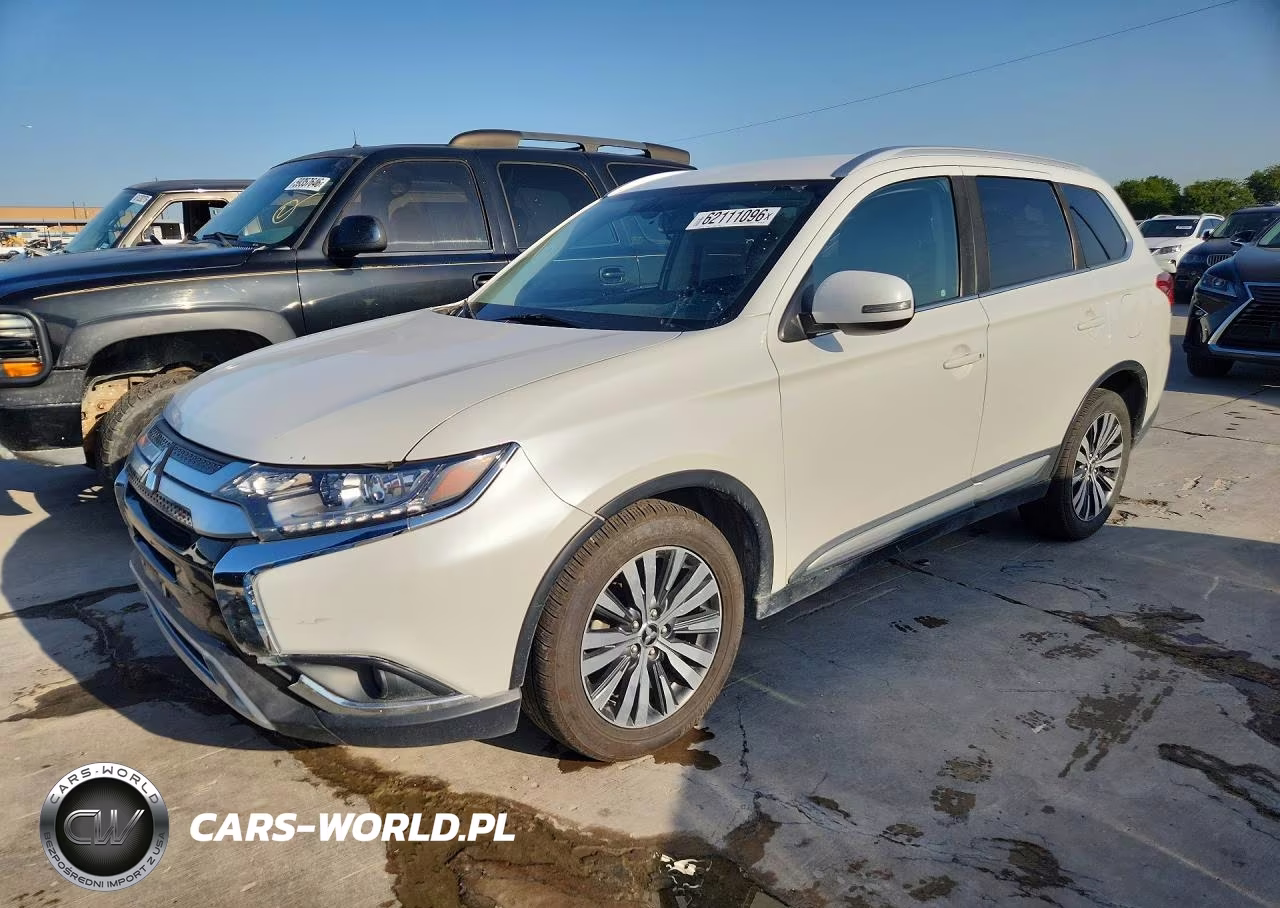 2019 Mitsubishi Outlander Se – zdjęcie 1 z 13