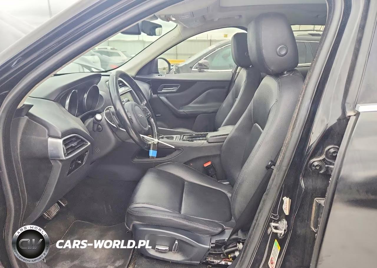2019 Jaguar F-Pace Premium VIN:SADCJ2FX7KA399081 - 7