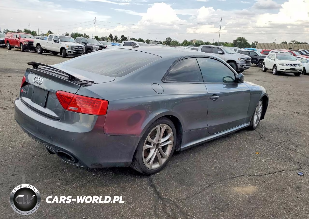 2013 Audi Rs5 VIN:WUAC6AFR0DA901346 - 3