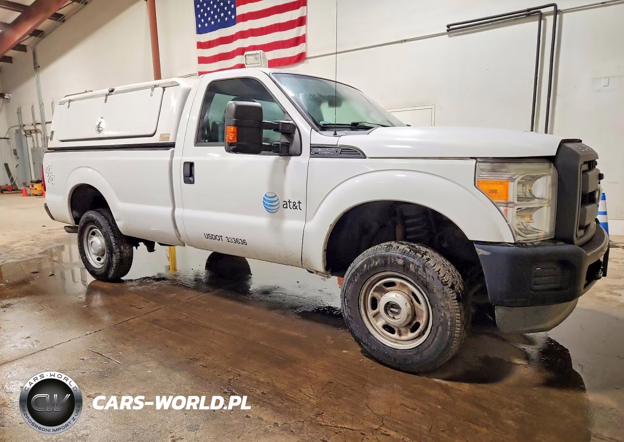 2013 Ford F250 Super Duty VIN:1FTBF2B65DEB31082 - 4
