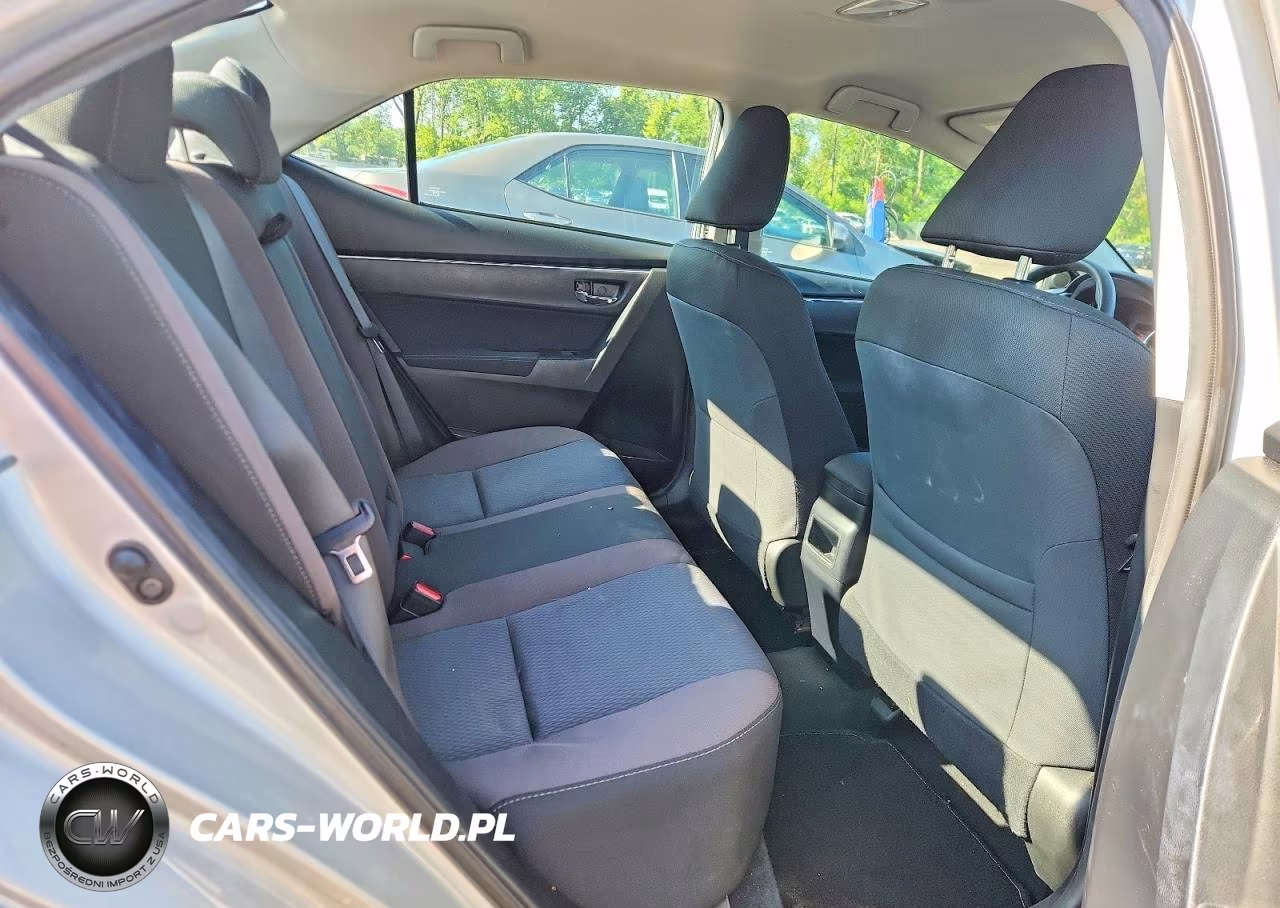 2018 Toyota Corolla Le VIN:2T1BURHE3JC086798 - 10