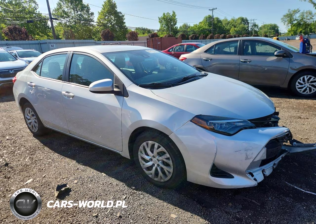 2018 Toyota Corolla Le VIN:2T1BURHE3JC086798 - 4