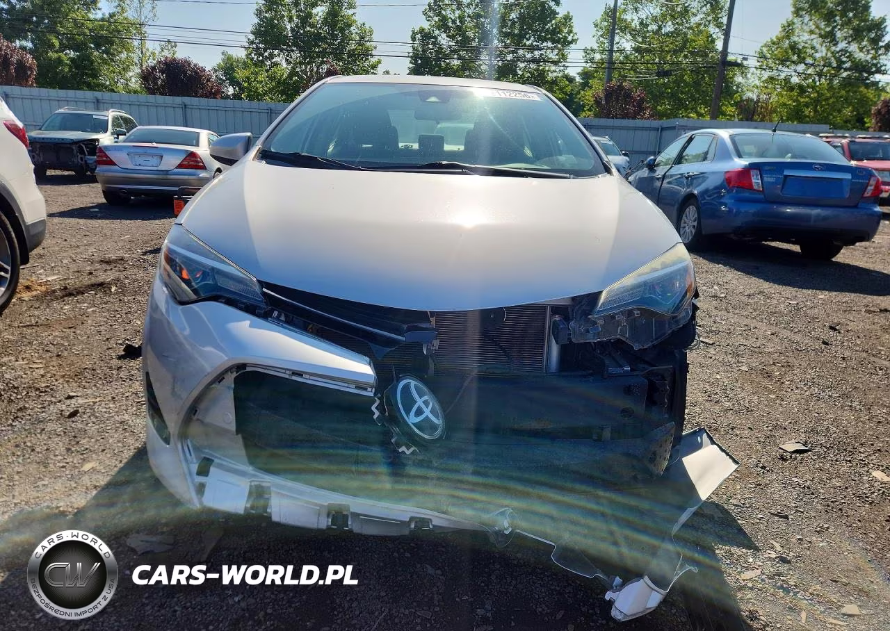 2018 Toyota Corolla Le VIN:2T1BURHE3JC086798 - 5