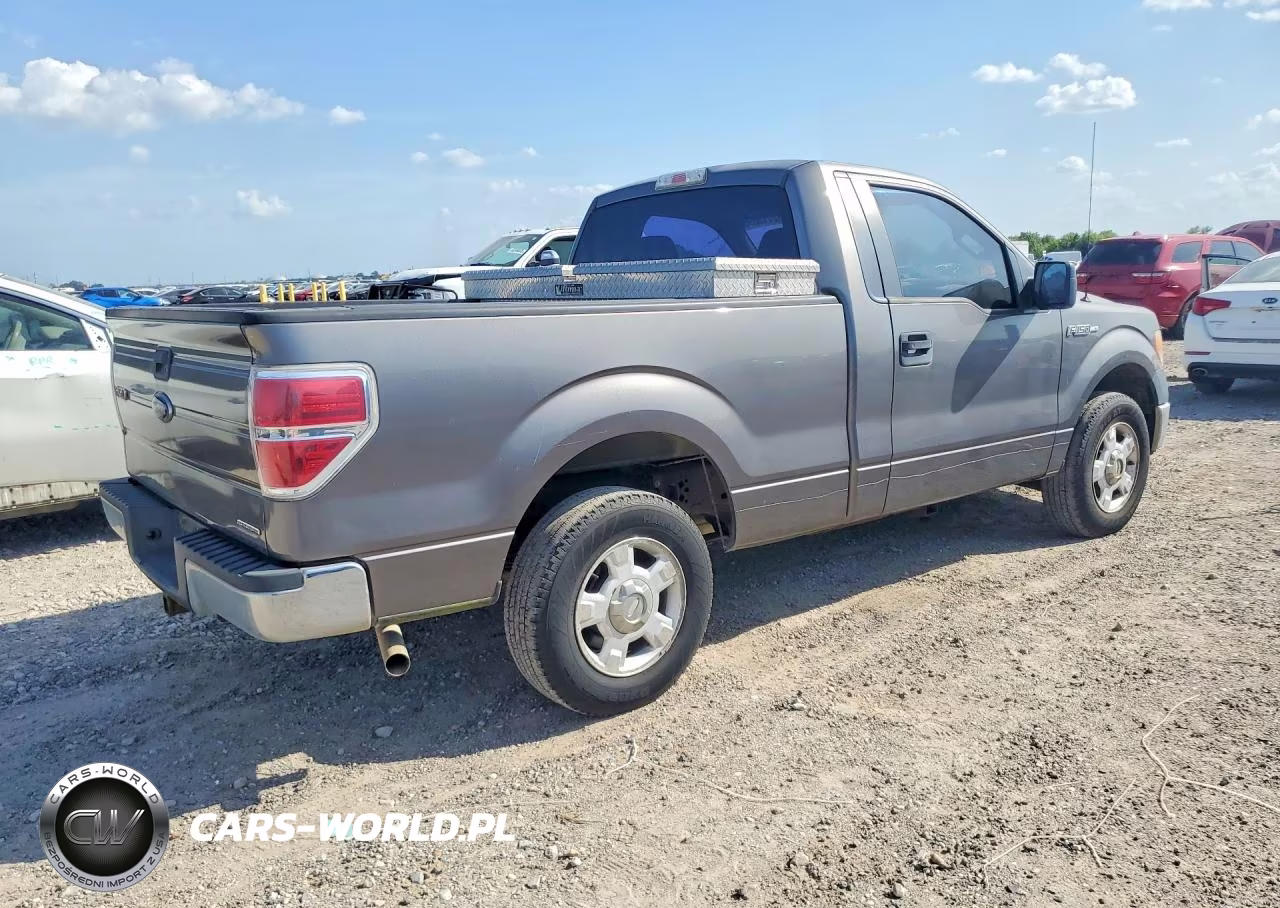 2013 Ford F150 VIN:1FTMF1CM5DFB20576 - 3