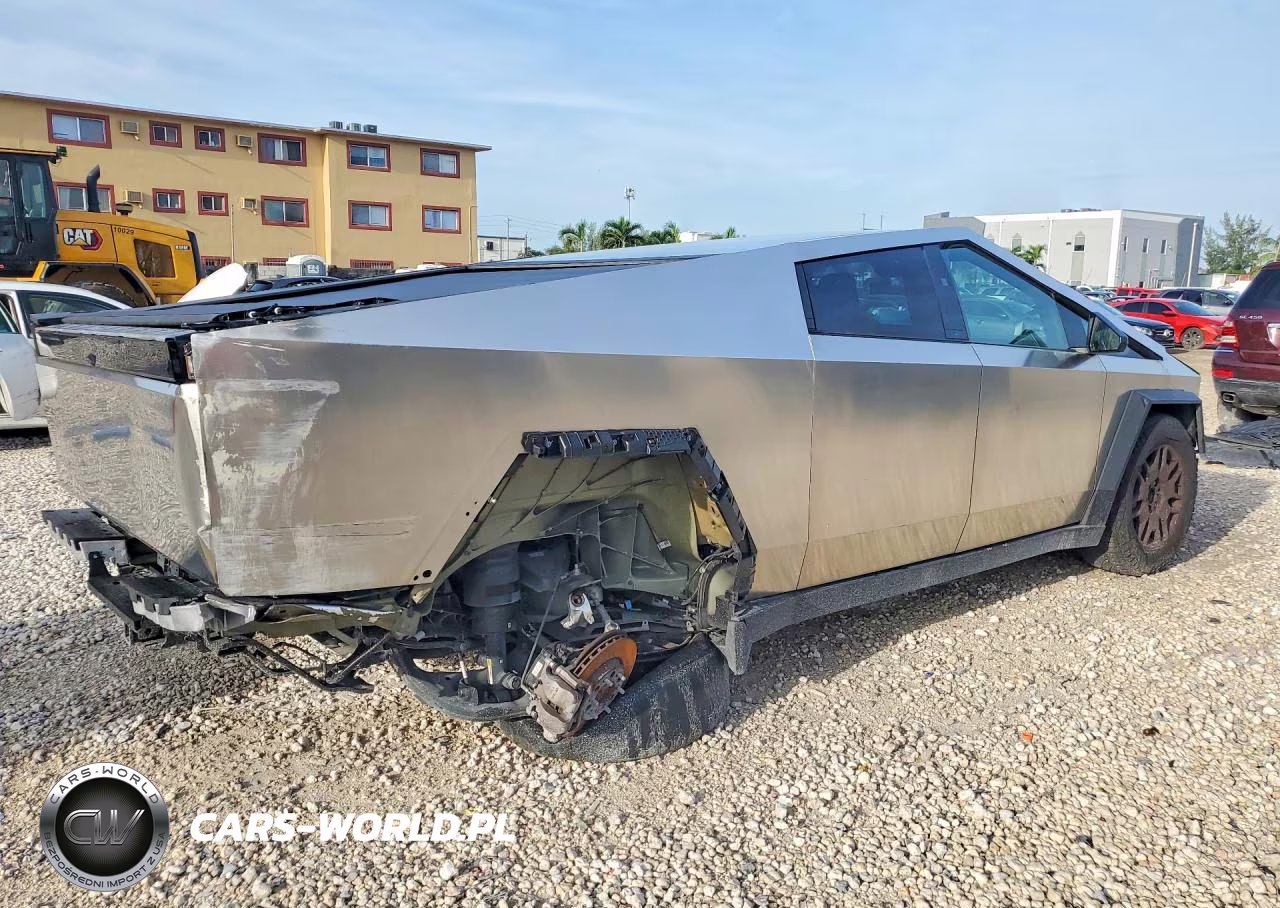 2024 Tesla Cybertruck VIN:7G2CEHED8RA009319 - 3