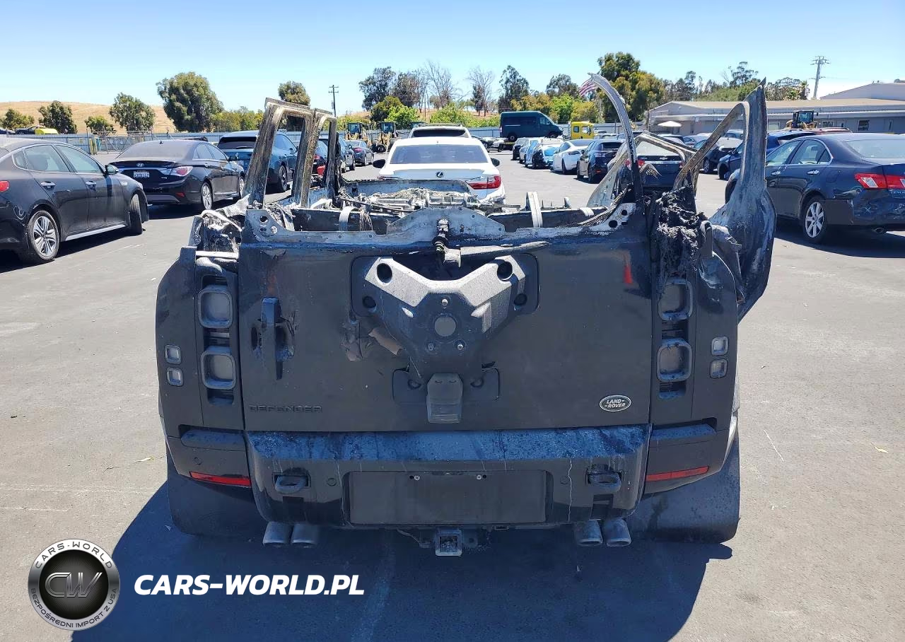 2023 Land Rover Defender 110 VIN:SALEWEEE7P2198718 - 6