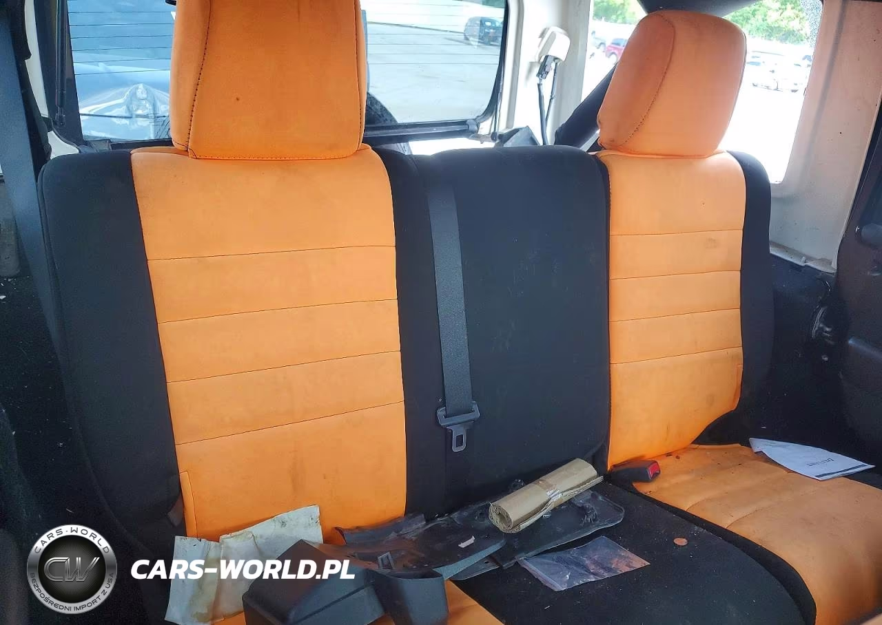 2012 Jeep Wrangler Unlimited Sport VIN:1C4BJWDG0CL198937 - 10