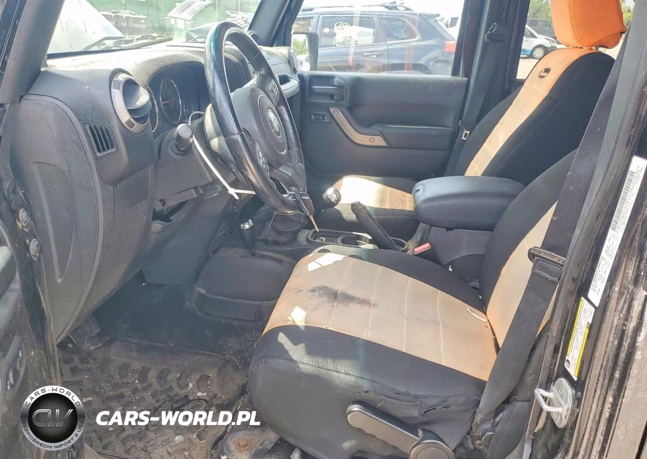 2012 Jeep Wrangler Unlimited Sport VIN:1C4BJWDG0CL198937 - 7