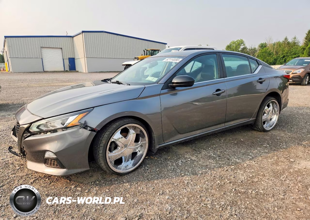 2021 Nissan Altima Sr – zdjęcie 1 z 12