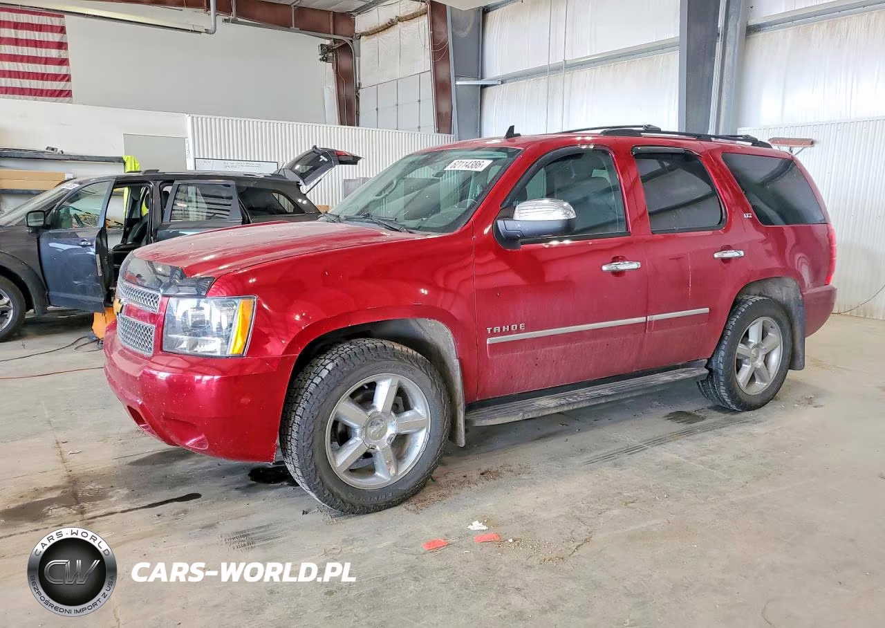 2013 Chevrolet Tahoe VIN:1GNSKCE09DR131613 - 1