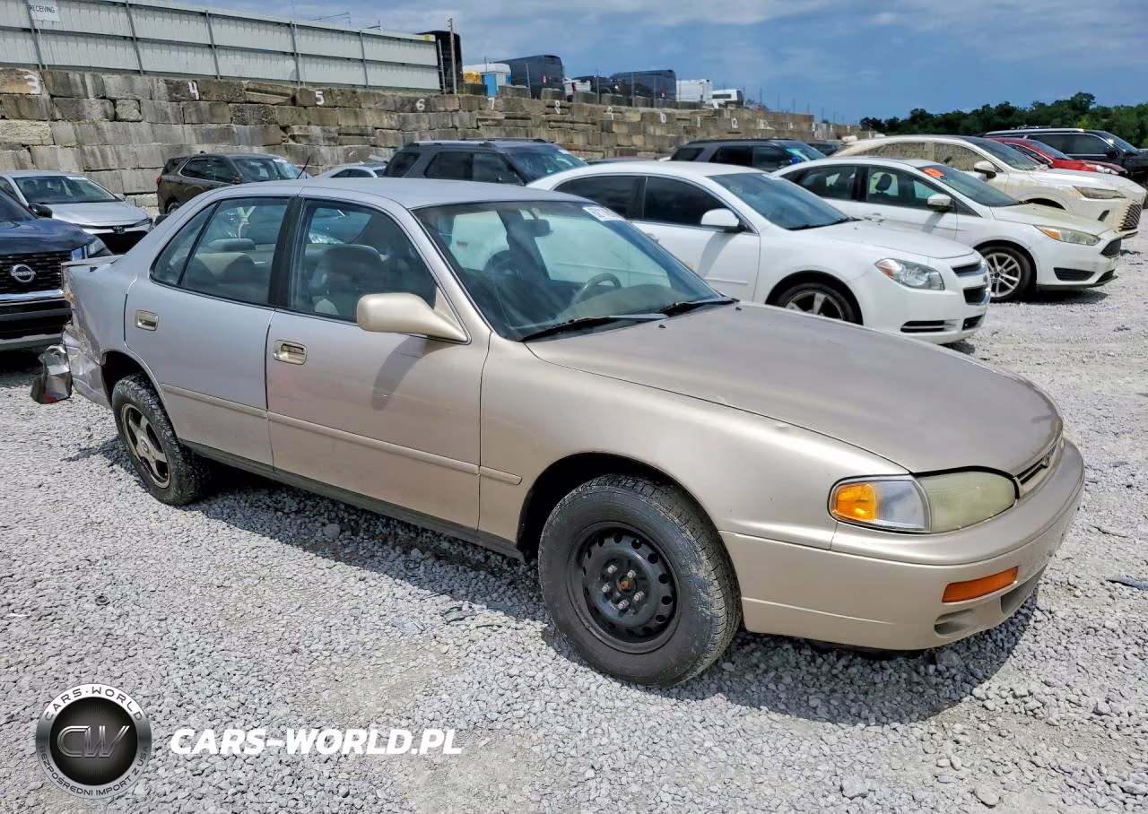1996 Toyota Camry Le VIN:4T1BG12K4TU686433 - 4