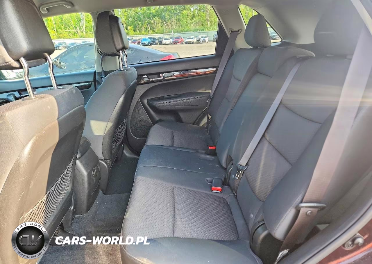 2011 Kia Sorento Lx VIN:5XYKTCA17BG089975 - 11