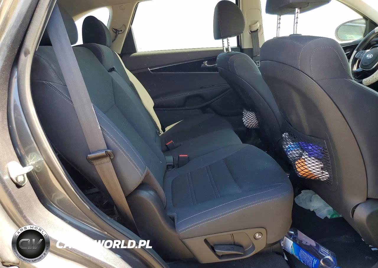 2020 Kia Sorento Lx VIN:5XYPG4A36LG682519 - 10