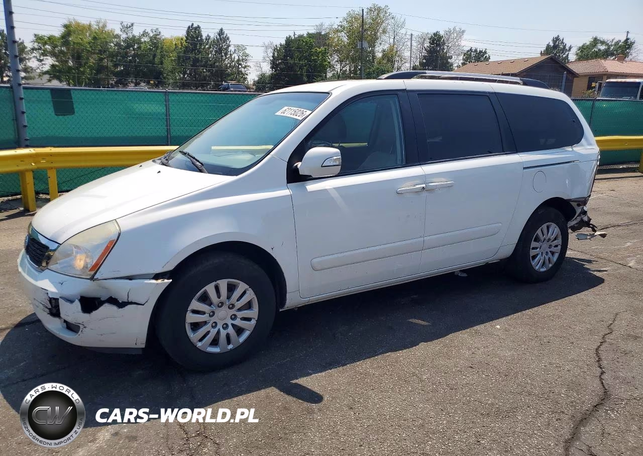 2012 Kia Sedona Lx