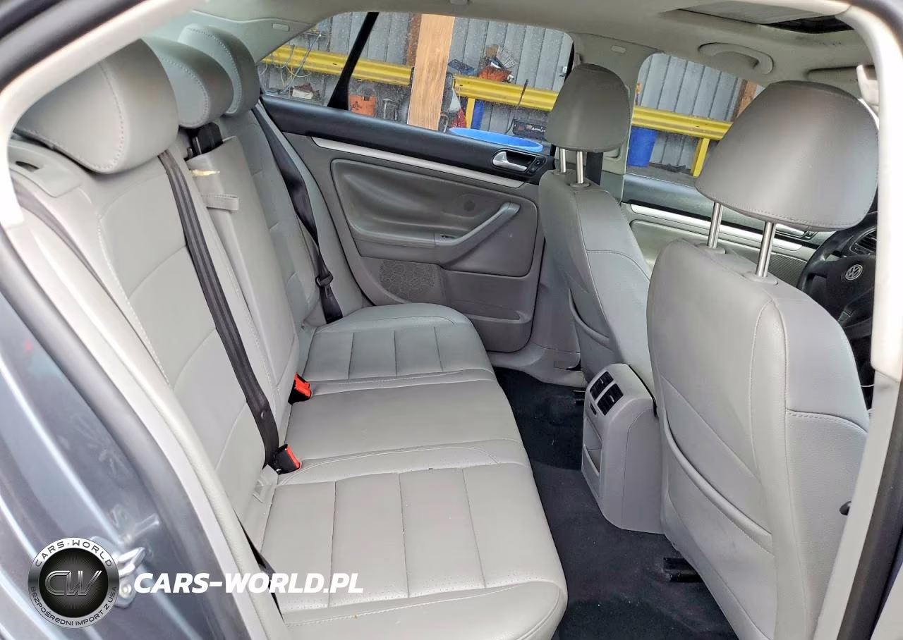 2007 Volkswagen Jetta Wolfsburg VIN:3VWEF71K27M076630 - 10