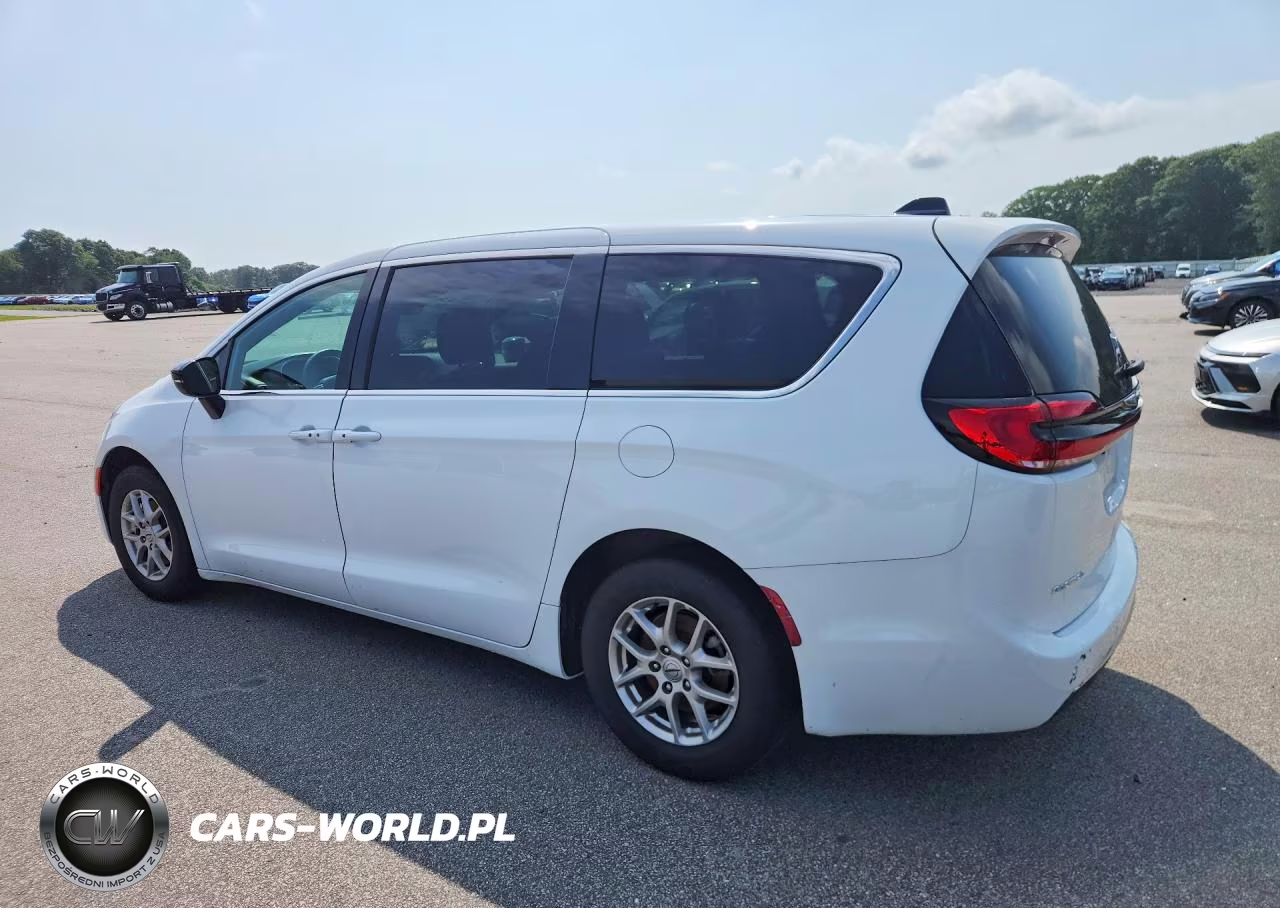 2025 Chrysler Pacifica Select VIN:2C4RC1BG2SR545608 - 2