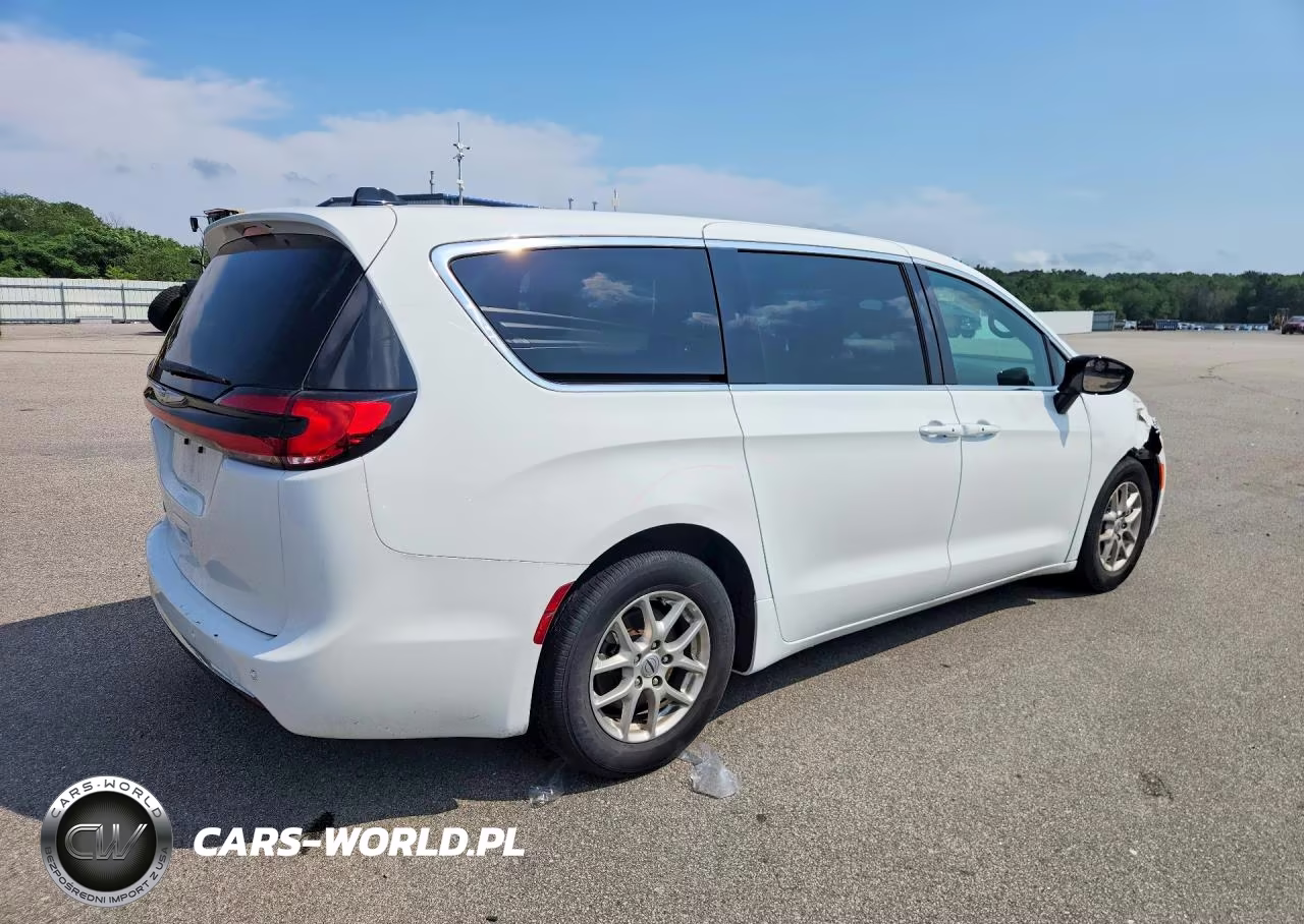 2025 Chrysler Pacifica Select VIN:2C4RC1BG2SR545608 - 3
