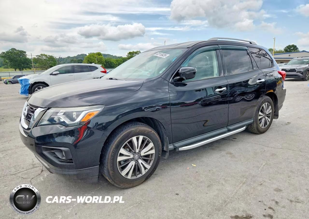 2020 Nissan Pathfinder Sv