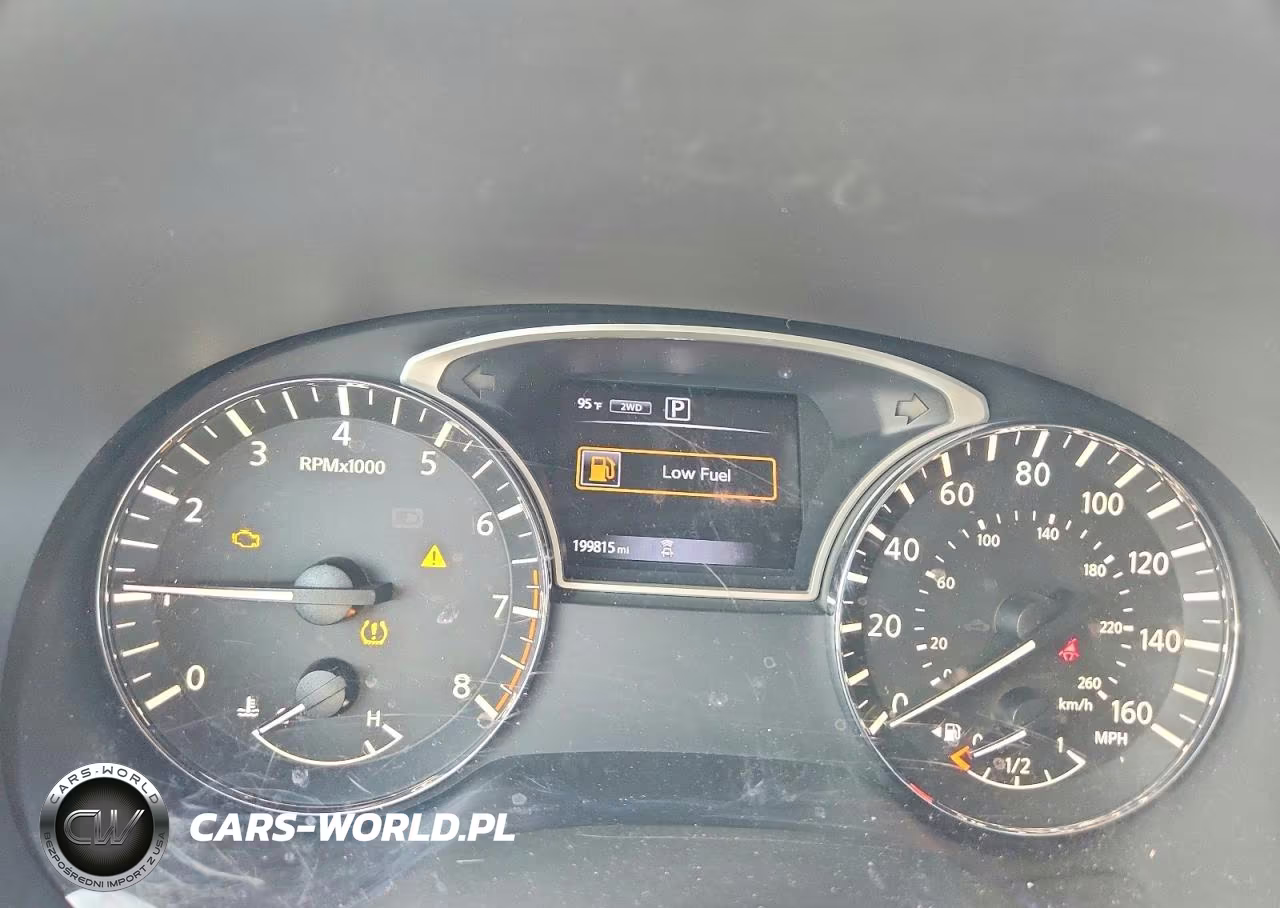 2018 Nissan Pathfinder S VIN:5N1DR2MM0JC656517 - 9