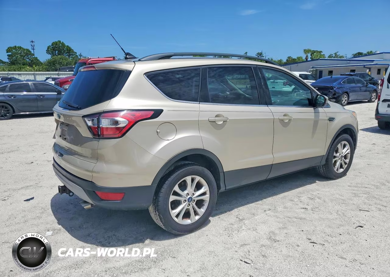 2018 Ford Escape Se VIN:1FMCU0GD0JUC67431 - 3