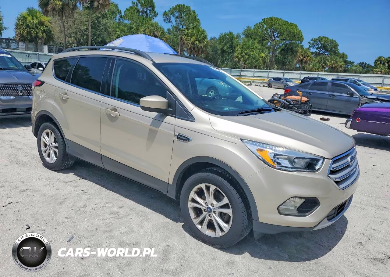 2018 Ford Escape Se VIN:1FMCU0GD0JUC67431 - 4