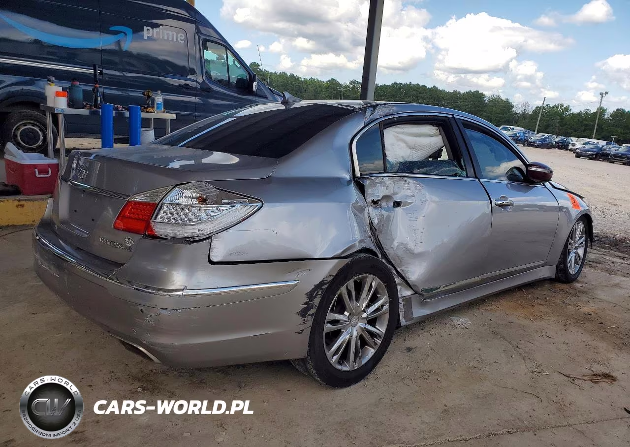 2012 Hyundai Genesis VIN:KMHGC4DF3CU208345 - 3