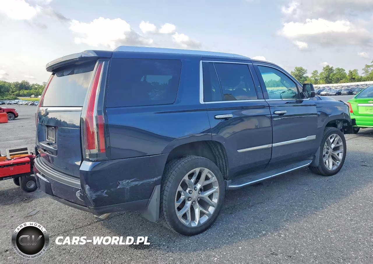 2018 Cadillac Escalade Premium Luxury VIN:1GYS4CKJ5JR275181 - 3
