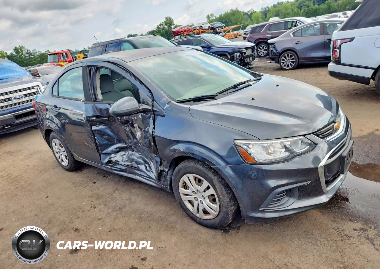 2017 Chevrolet Sonic Ls VIN:1G1JB5SG5H4133601 - 4