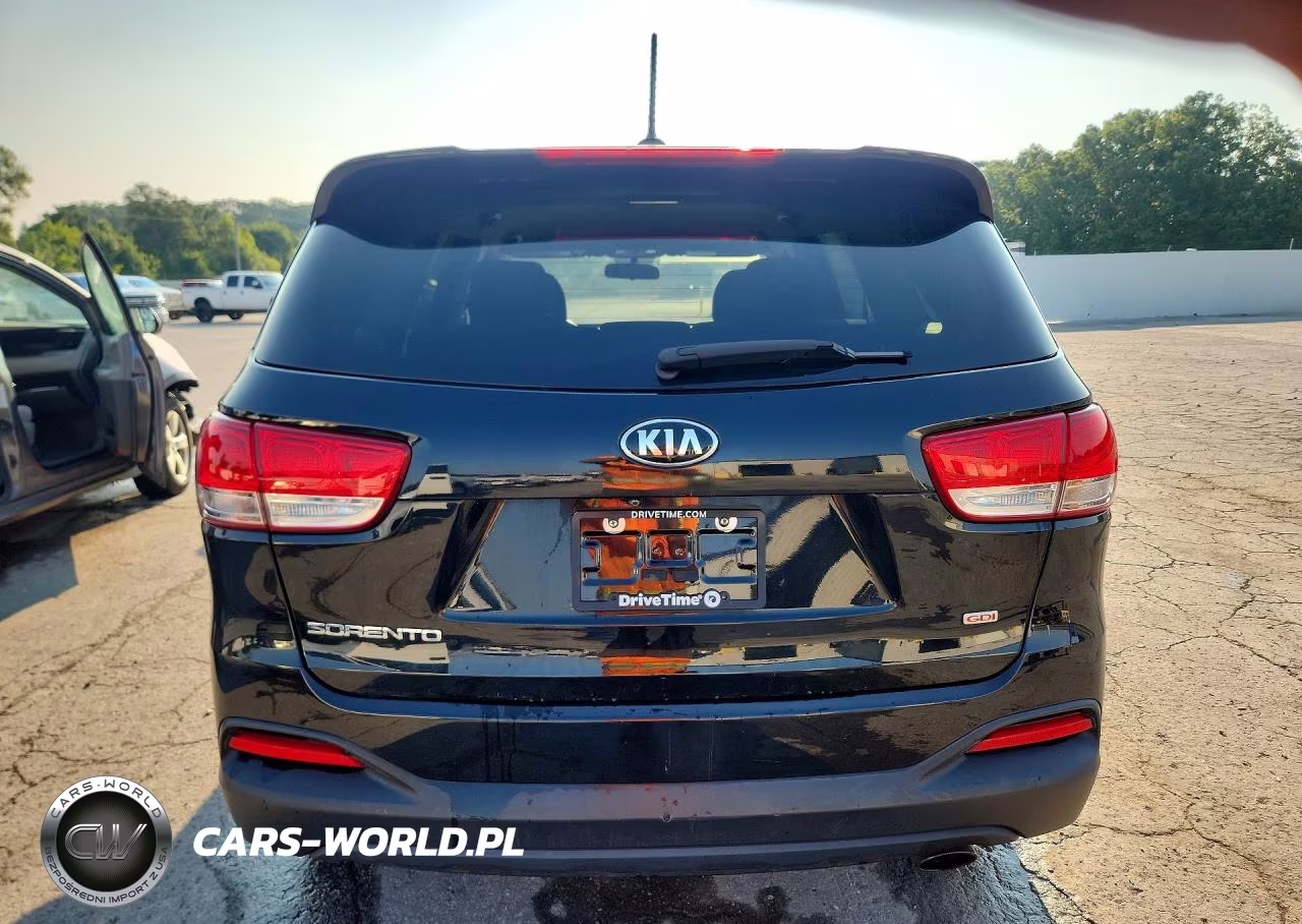 2018 Kia Sorento L VIN:5XYPG4A30JG366689 - 6