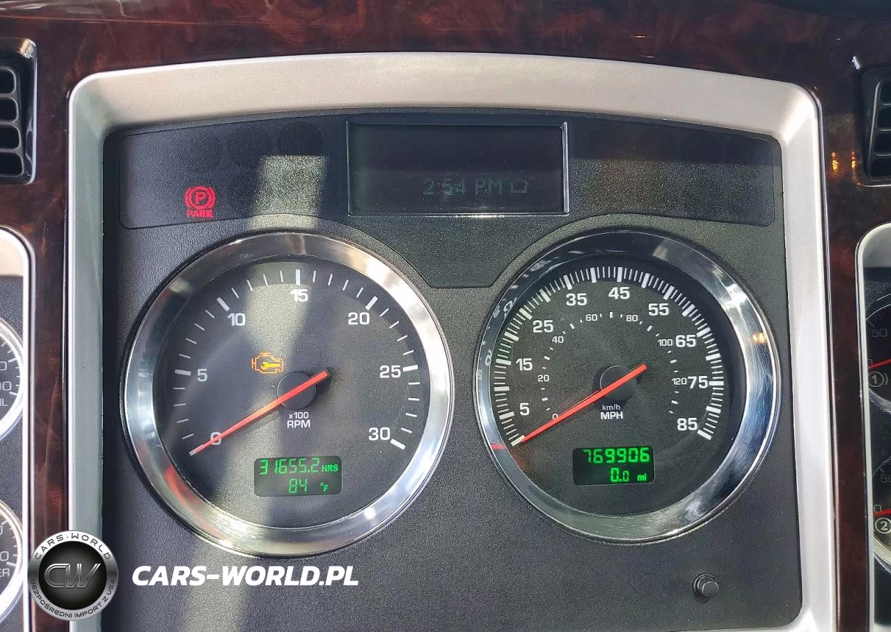 2012 Kenworth W900 Semi Truck VIN:1XKWD40XXCJ323655 - 9