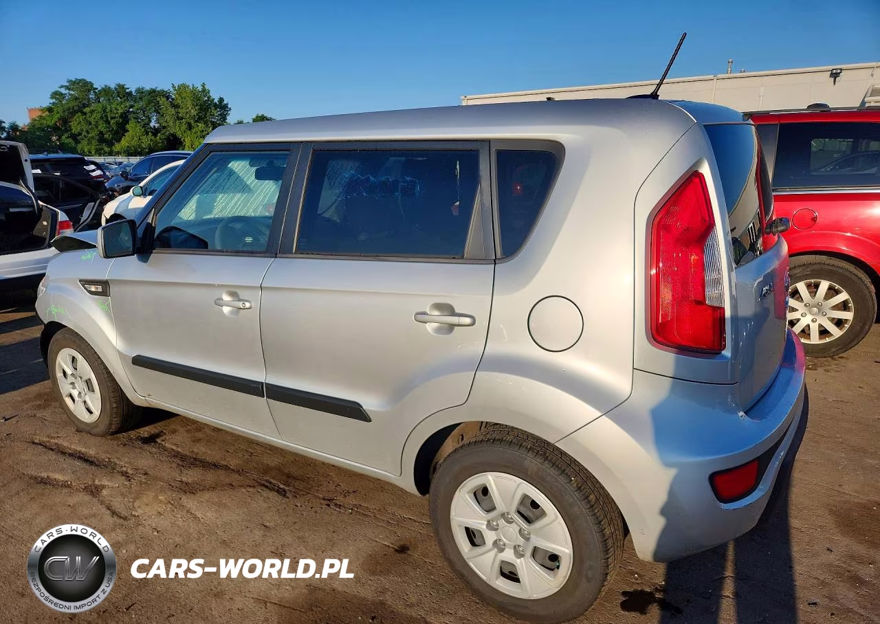 2012 Kia Soul Base VIN:KNDJT2A51C7383847 - 2