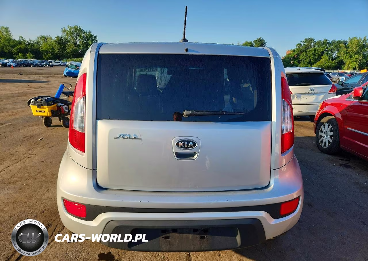 2012 Kia Soul Base VIN:KNDJT2A51C7383847 - 6