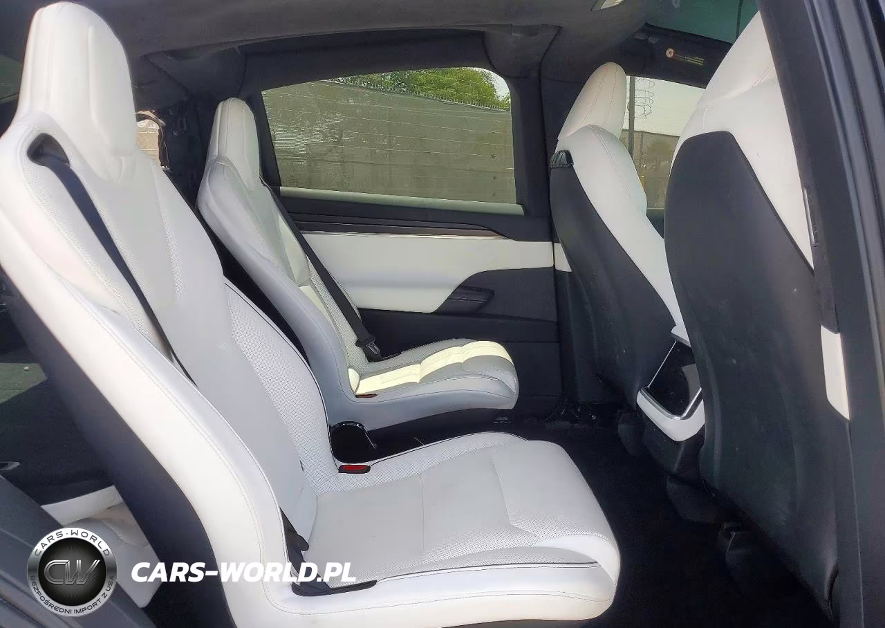 2022 Tesla Model X VIN:7SAXCBE60NF333714 - 10