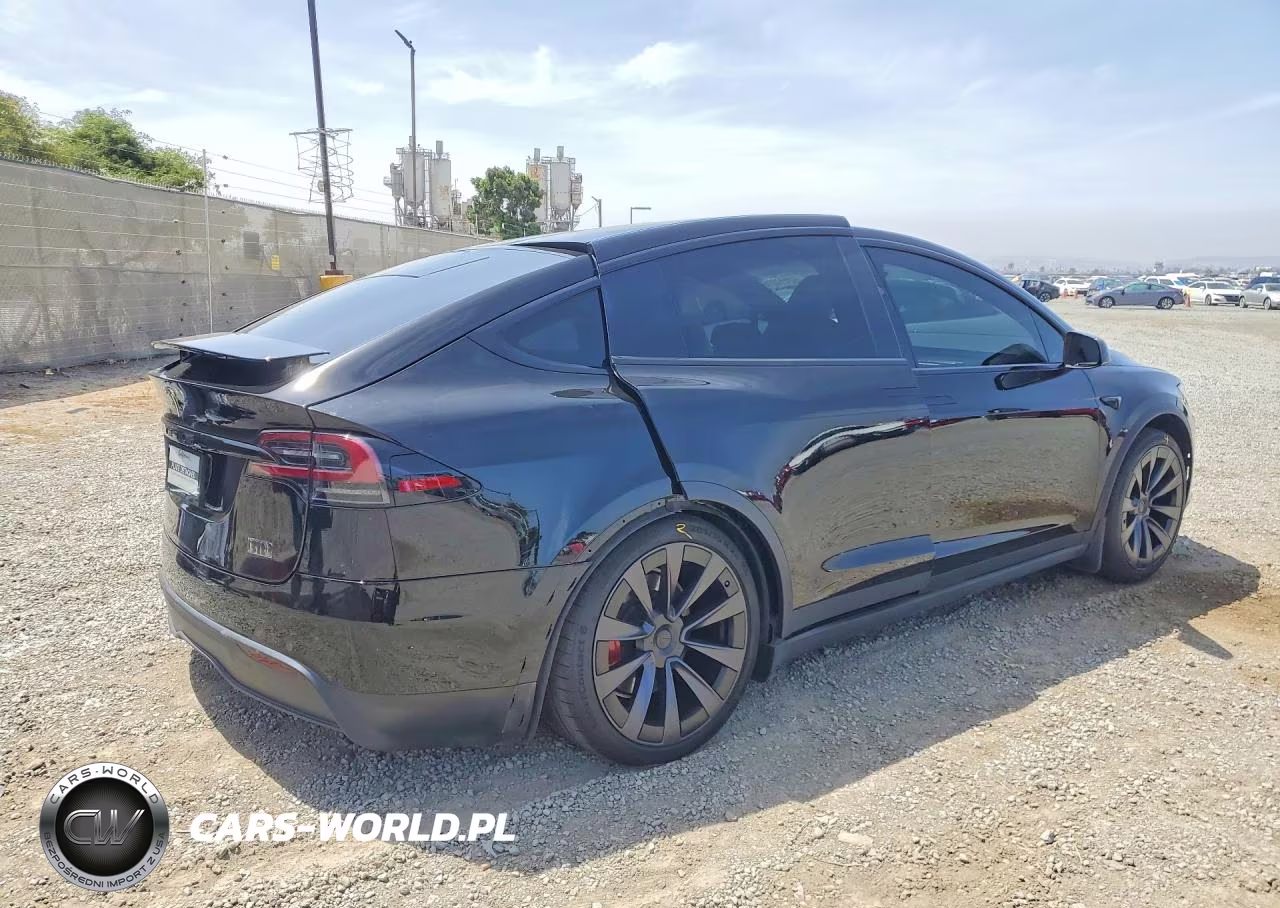 2022 Tesla Model X VIN:7SAXCBE60NF333714 - 3
