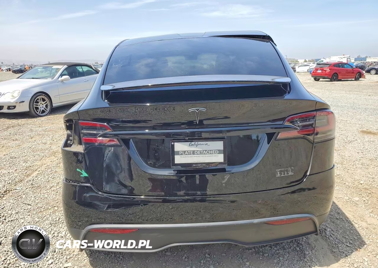 2022 Tesla Model X VIN:7SAXCBE60NF333714 - 6