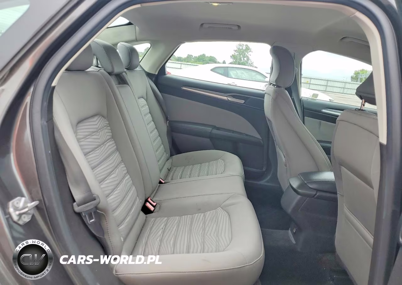 2016 Ford Fusion S VIN:3FA6P0G78GR376423 - 10