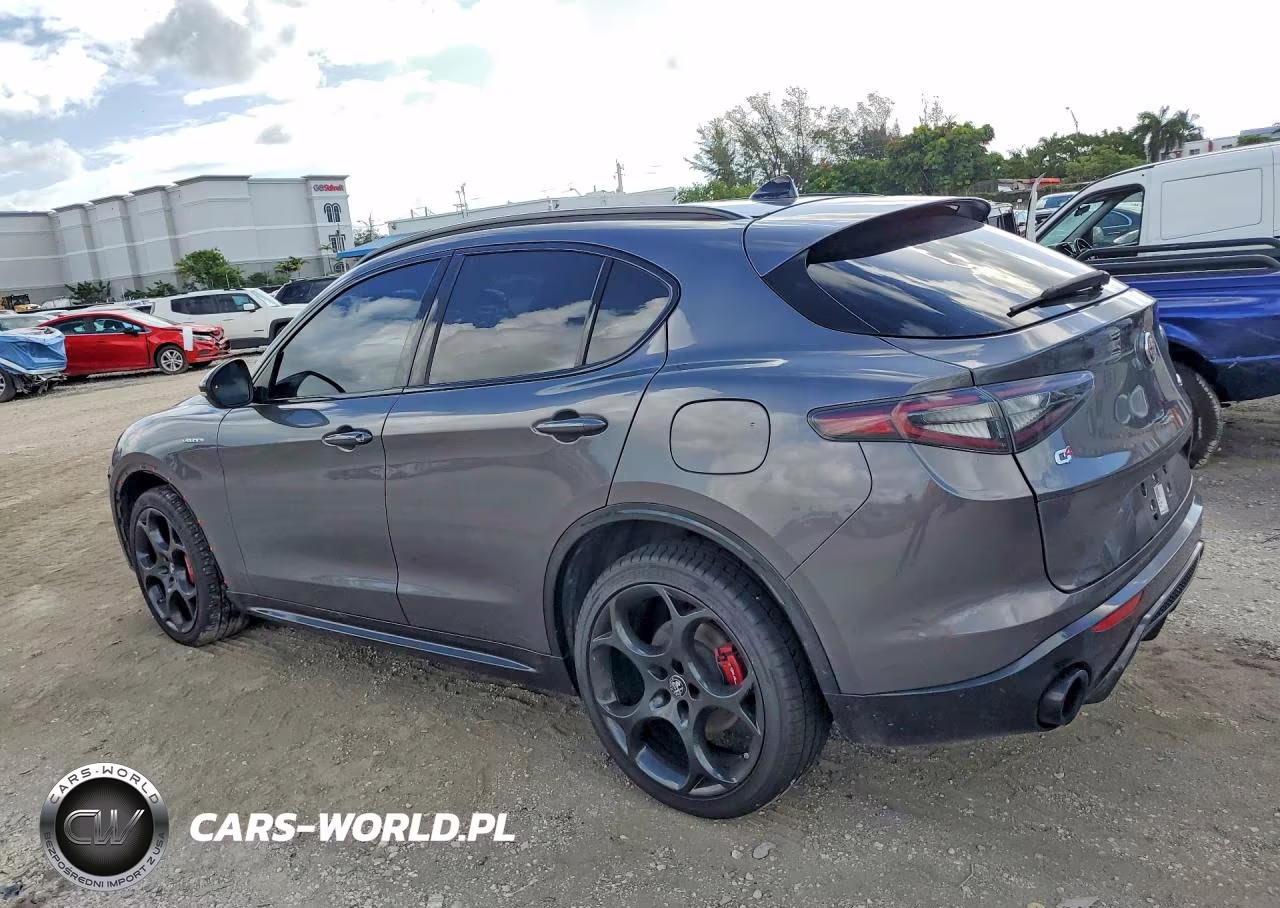 2024 Alfa Romeo Stelvio Ti VIN:ZASPAKBN9R7D75767 - 2