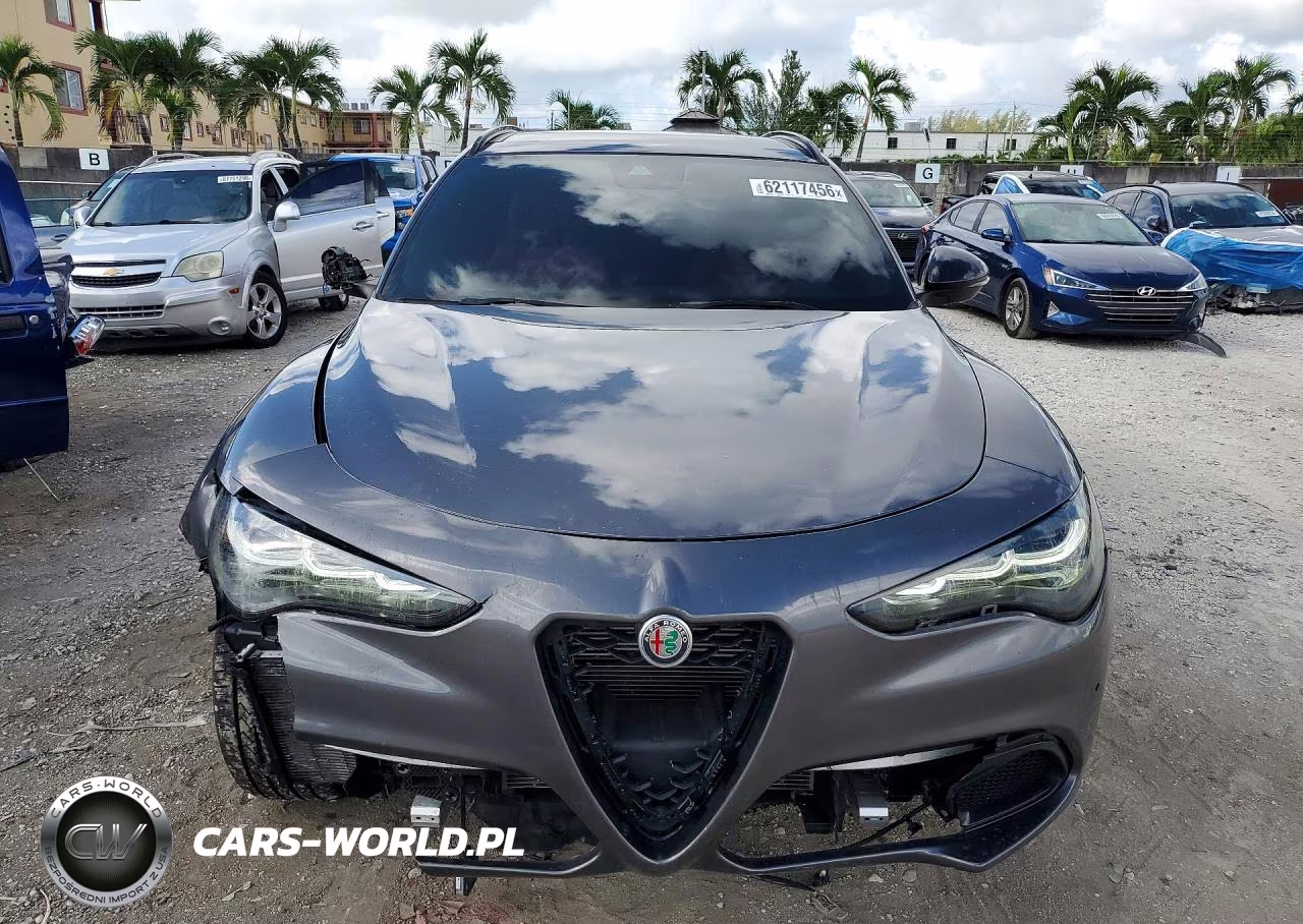 2024 Alfa Romeo Stelvio Ti VIN:ZASPAKBN9R7D75767 - 5