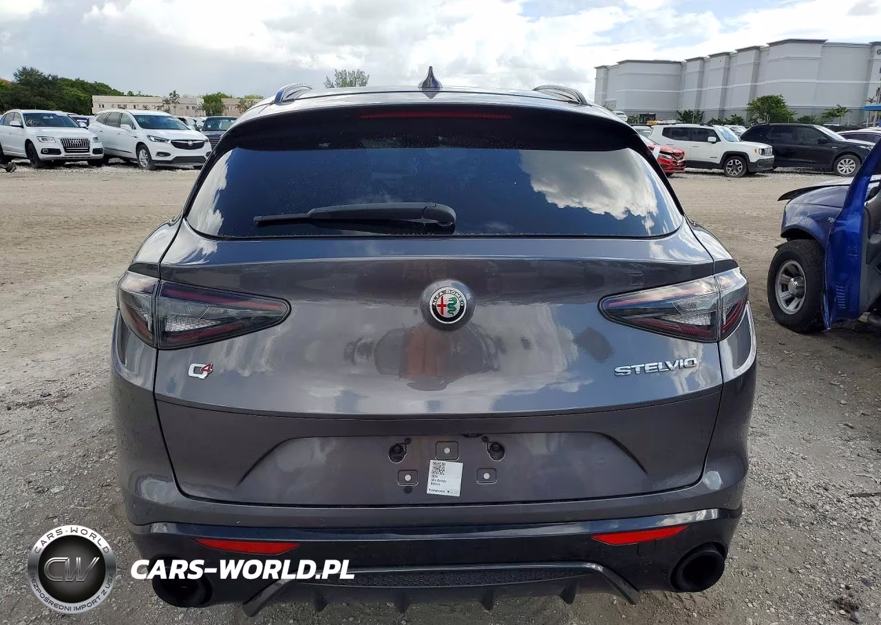 2024 Alfa Romeo Stelvio Ti VIN:ZASPAKBN9R7D75767 - 6