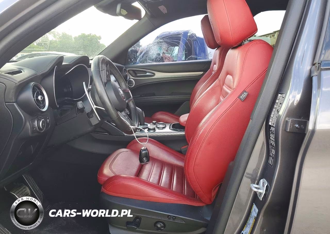 2024 Alfa Romeo Stelvio Ti VIN:ZASPAKBN9R7D75767 - 7