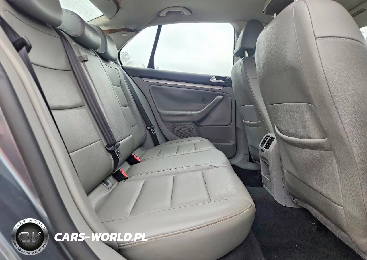 2007 Volkswagen Jetta Wolfsburg VIN:3VWEG71KX7M181784 - 10