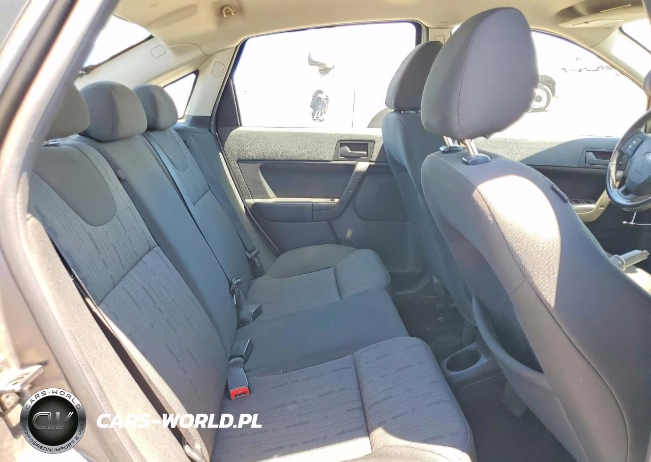 2009 Ford Focus Se VIN:1FAHP35N39W141102 - 10