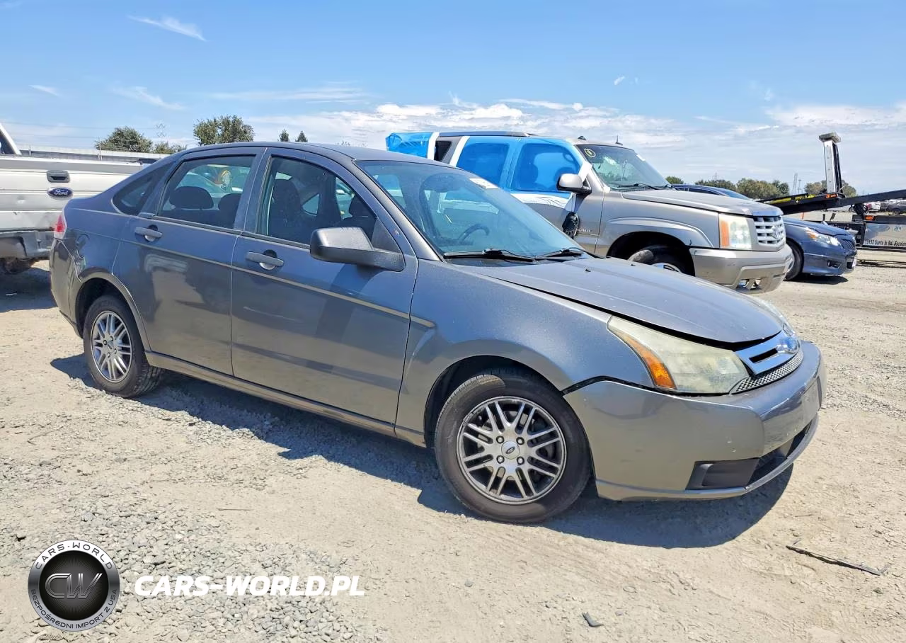 2009 Ford Focus Se VIN:1FAHP35N39W141102 - 4