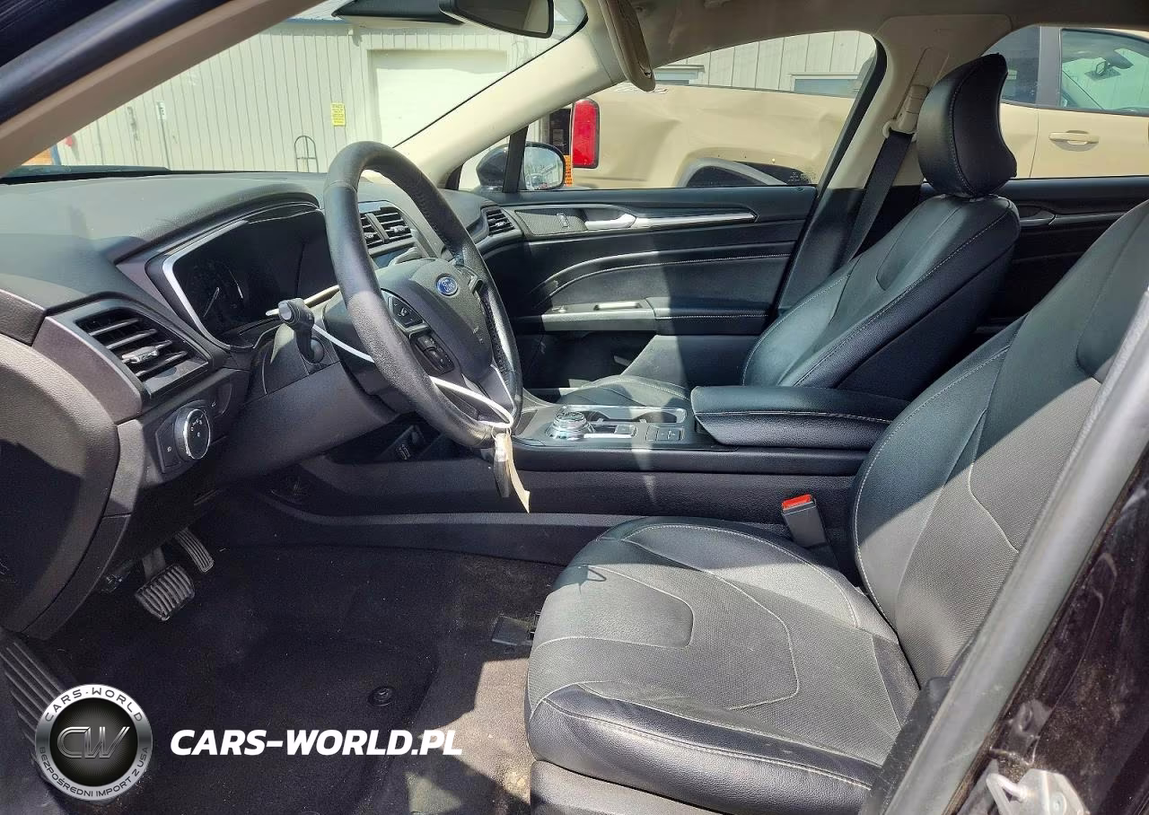 2019 Ford Fusion Titanium VIN:3FA6P0SU4KR201852 - 7